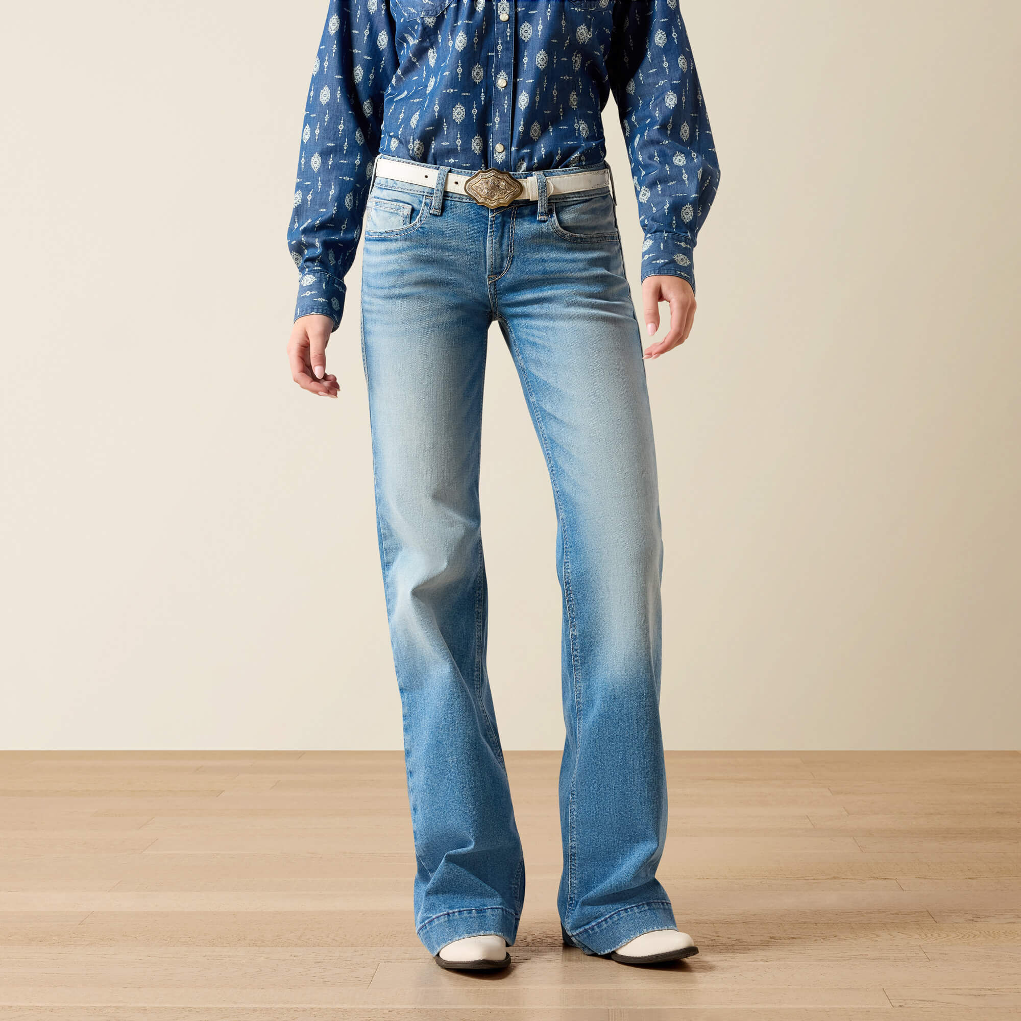 Mid Rise Clara Trouser Jeans